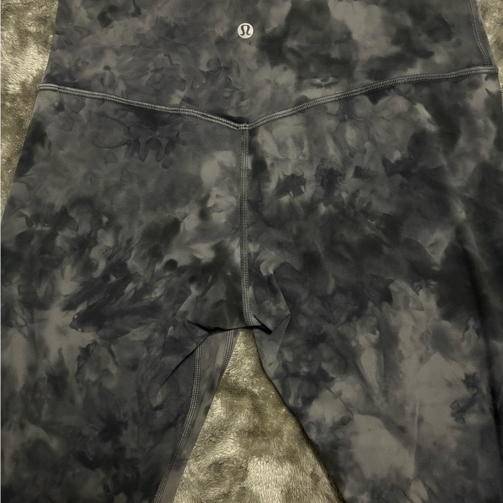 Lululemon Gray Patterned Leggings